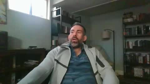 seth66630 online show from 10/28/25, 05:26