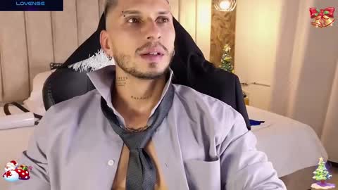 Snapshot of seth_vega_ chatting on 12/24/24, 02:32 HEY IM SETH online show from 12/24/24, 02:32