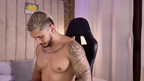 Snapshot of seth_vega_ chatting on 01/08/25, 01:00 HEY IM SETH online show from 01/08/25, 01:00