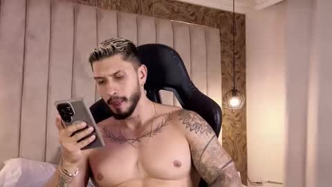 Snapshot of seth_vega_ chatting on 01/30/25, 11:24 HEY IM SETH online show from 01/30/25, 11:24