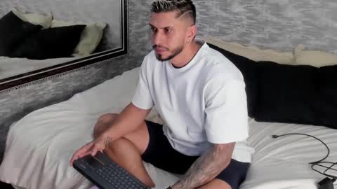 Snapshot of seth_vega_ chatting on 02/09/25, 08:02 HEY IM SETH online show from 02/09/25, 08:02