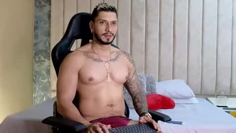 Snapshot of seth_vega_ chatting on 02/17/25, 07:10 HEY IM SETH online show from 02/17/25, 07:10