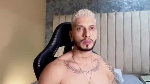 Snapshot of seth_vega_ chatting on 02/19/25, 11:57 HEY IM SETH online show from 02/19/25, 11:57