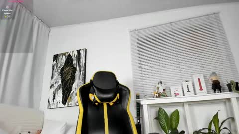 Snapshot of sett_art chatting on 04/17/26, 12:35 sett online show from 04/17/26, 12:35