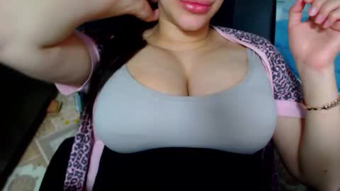 seu_cute online show from 02/18/25, 05:42