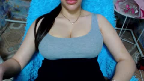 seu_cute online show from 11/12/25, 08:37