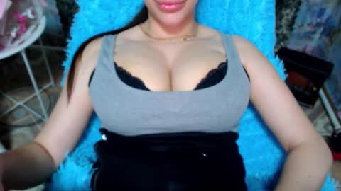 seu_cute online show from 12/15/25, 07:29