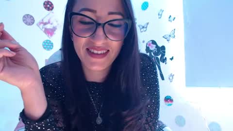 Snapshot of seuctive_woman57 chatting on 01/31/25, 04:17 samy online show from 01/31/25, 04:17