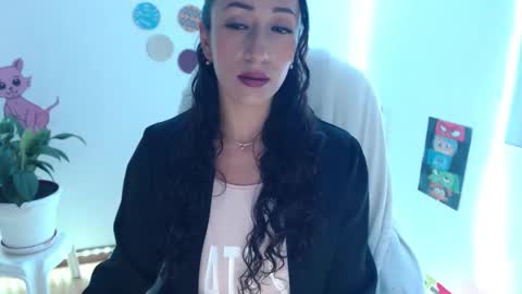 Snapshot of seuctive_woman57 chatting on 02/28/26, 05:30 samy online show from 02/28/26, 05:30
