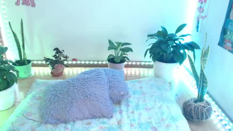 Snapshot of seuctive_woman57 chatting on 04/10/26, 02:06 samy online show from 04/10/26, 02:06
