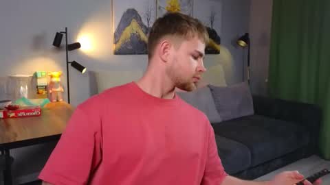 Snapshot of sevans14 chatting on 03/31/26, 01:18 SevanS14 online show from 03/31/26, 01:18