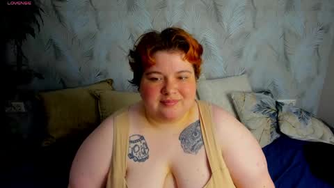 Snapshot of sew_sunny chatting on 04/14/26, 02:39 Sew online show from 04/14/26, 02:39