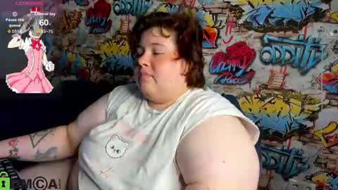 Snapshot of sew_sunny chatting on 06/29/26, 09:15 Sew online show from 06/29/26, 09:15