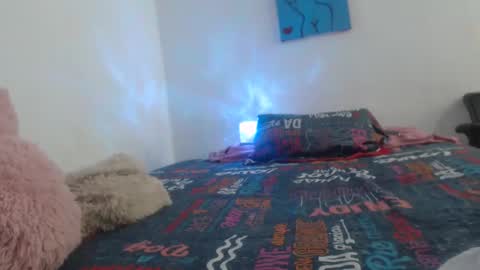 Snapshot of sex_forever77 chatting on 10/19/25, 09:37 Karol y antony online show from 10/19/25, 09:37