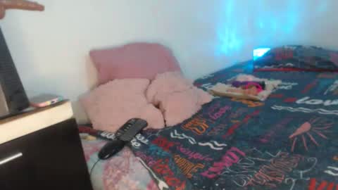 Snapshot of sex_forever77 chatting on 10/22/25, 12:05 Karol y antony online show from 10/22/25, 12:05