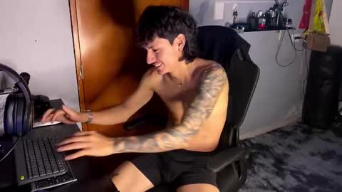 Snapshot of sex_love_sweat chatting on 01/07/26, 12:13 sex_love_sweat online show from 01/07/26, 12:13