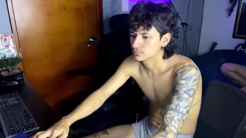 Snapshot of sex_love_sweat chatting on 01/14/26, 11:42 sex_love_sweat online show from 01/14/26, 11:42