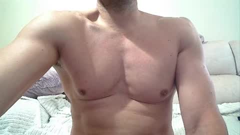 Snapshot of sex_machine_19 chatting on 04/08/26, 09:20 SEX MACHINE 19 online show from 04/08/26, 09:20