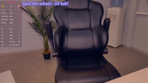 Melissa online show from 01/09/25, 01:02