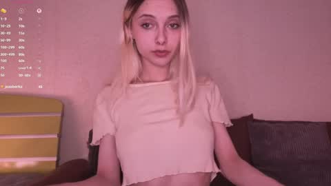 Snapshot of sexdrugg666 chatting on 04/17/26, 11:19 Dina online show from 04/17/26, 11:19