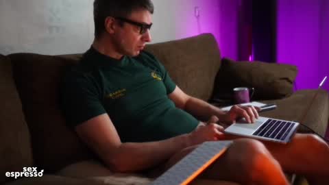 Snapshot of sexespresso chatting on 12/31/24, 06:46 Thank you for Birthday Wishes  online show from 12/31/24, 06:46