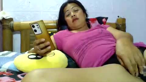 Snapshot of sexgoddesses4u chatting on 04/08/26, 04:12 Ems online show from 04/08/26, 04:12