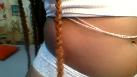 Snapshot of sexie_curvie chatting on 02/02/25, 03:28 Maggie online show from 02/02/25, 03:28