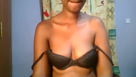 Snapshot of sexie_love chatting on 10/27/25, 04:55 Nancy online show from 10/27/25, 04:55