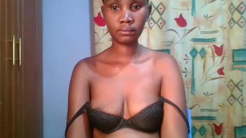 Snapshot of sexie_love chatting on 11/06/25, 04:52 Nancy online show from 11/06/25, 04:52