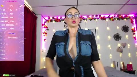 Snapshot of sexifacex1 chatting on 05/07/26, 06:46 Lili online show from 05/07/26, 06:46