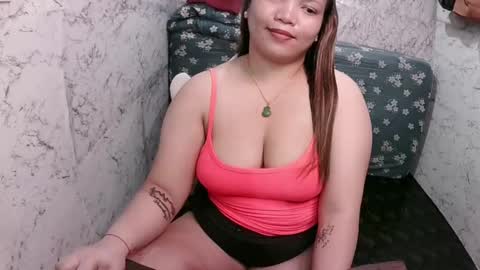 Snapshot of seximarsh88 chatting on 01/06/25, 06:41 Thess A. online show from 01/06/25, 06:41