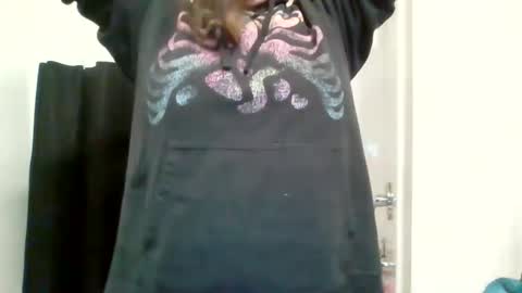 Snapshot of sexislitpuss69 chatting on 02/05/25, 12:27 sexislitpuss69 online show from 02/05/25, 12:27