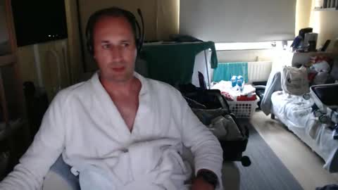 Snapshot of sexlobo1 chatting on 04/27/26, 04:27 Sexlobo online show from 04/27/26, 04:27