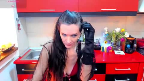 sexqueen1111 online show from 02/03/25, 08:13