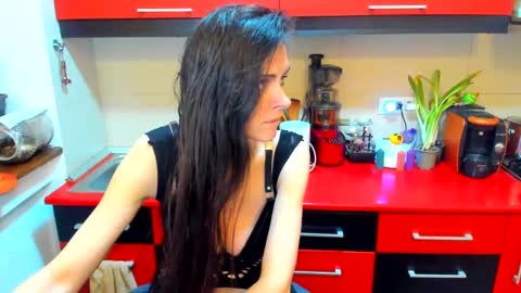 sexqueen1111 online show from 03/12/25, 12:04