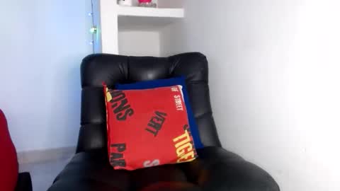 Snapshot of sexseason777 chatting on 04/06/26, 07:04 STIIV G online show from 04/06/26, 07:04