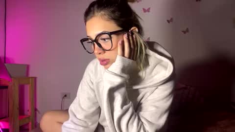 HI   Privates are OPEN online show from 05/19/26, 02:18