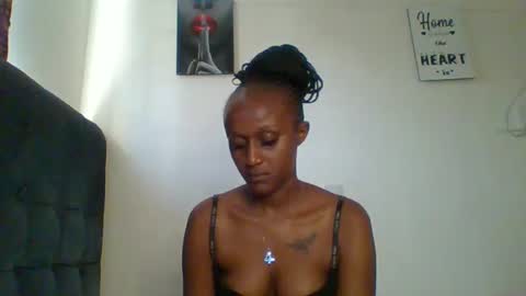 Snapshot of sexsy_sally chatting on 12/07/24, 12:02 sexsysally online show from 12/07/24, 12:02