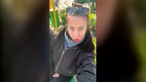 sextilyon online show from 12/19/25, 10:11