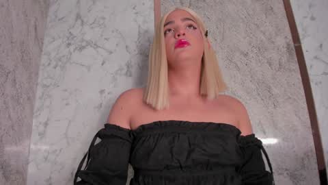 Snapshot of sexual_desiress chatting on 01/14/25, 10:02 shantall IG candy charms09 online show from 01/14/25, 10:02