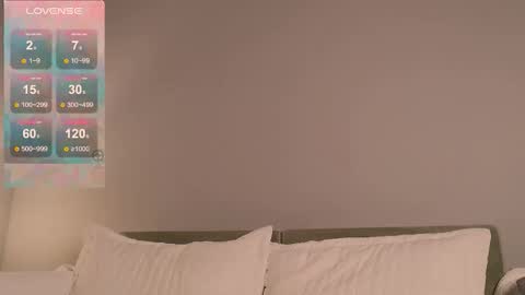 Snapshot of sexuallycorrect chatting on 09/28/25, 08:47 Ray New video in bio online show from 09/28/25, 08:47