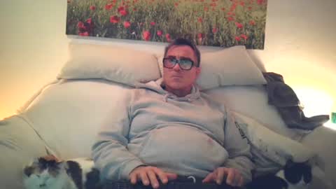 Snapshot of sexurbation chatting on 12/24/24, 08:05 Sexurbation online show from 12/24/24, 08:05