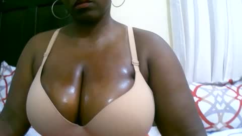 sexxi_ebony online show from 10/01/25, 07:53