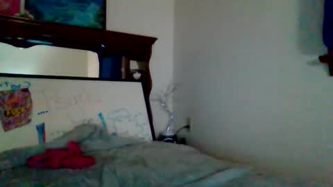 Snapshot of sexxileeah42o chatting on 03/12/26, 10:43 Leeah CloudZzz online show from 03/12/26, 10:43