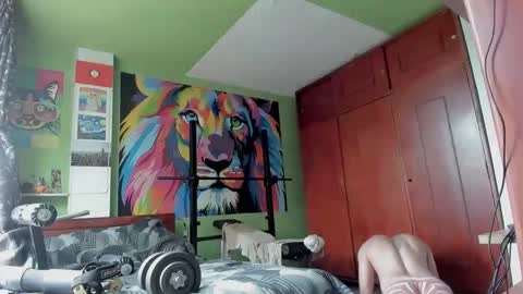 Snapshot of sexxmann77 chatting on 10/16/25, 06:42 sexmann77 online show from 10/16/25, 06:42