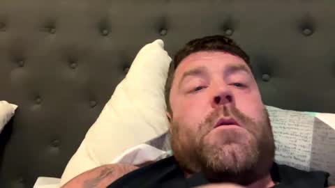 Snapshot of sexxxxycouple604 chatting on 02/11/25, 01:41 Big uncut hunk online show from 02/11/25, 01:41