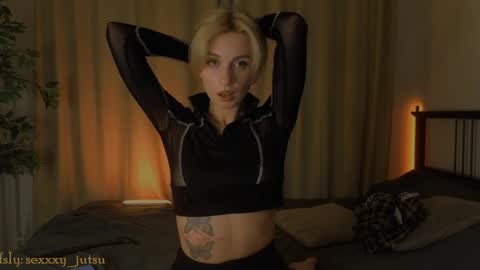 Snapshot of sexxxy_jutsu chatting on 12/14/24, 07:14 Maria online show from 12/14/24, 07:14