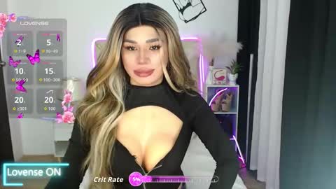 Snapshot of sexxxy_phoenix chatting on 04/04/26, 10:46 sexxxy_phoenix online show from 04/04/26, 10:46