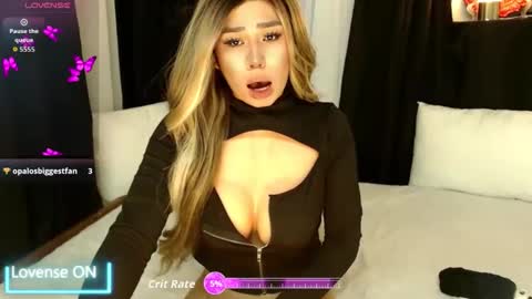 Snapshot of sexxxy_phoenix chatting on 04/20/26, 04:21 sexxxy_phoenix online show from 04/20/26, 04:21