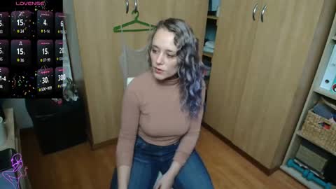 sexxxycrystali online show from 09/12/25, 09:20